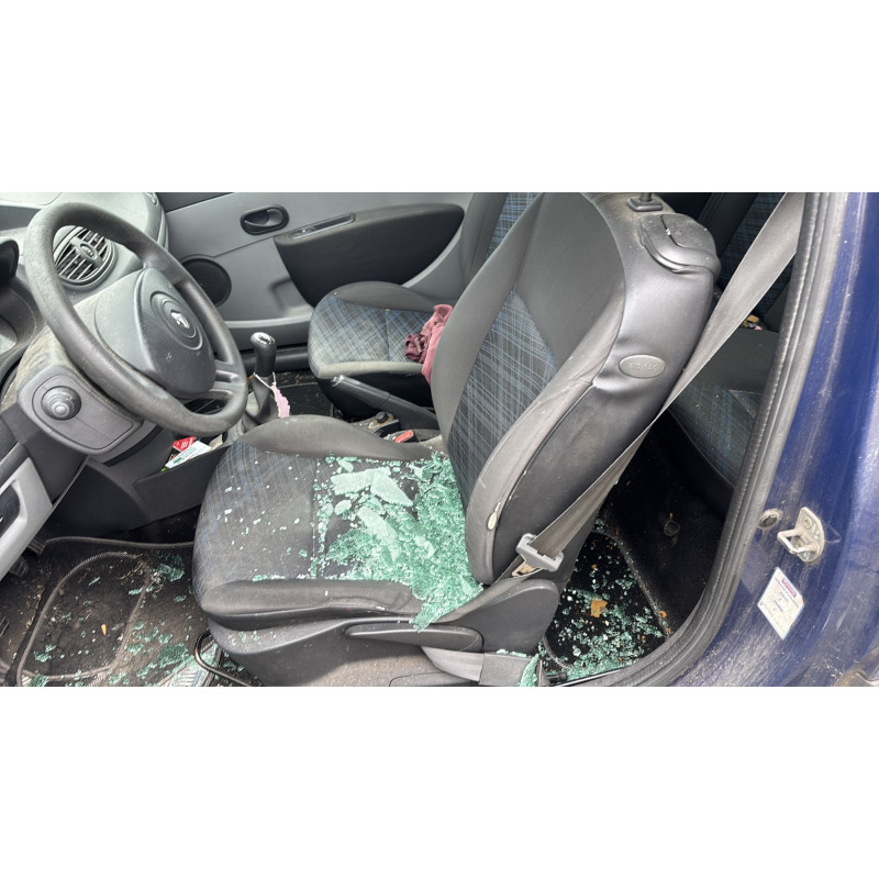 Feu arriere principal gauche (feux) RENAULT CLIO 3 Photo n°18