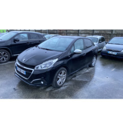 Vitre avant droit PEUGEOT 208 1