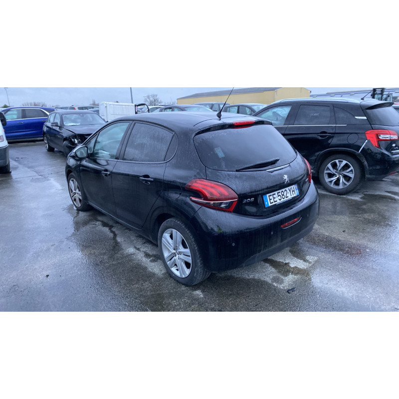 Vitre avant droit PEUGEOT 208 1 Photo n°9