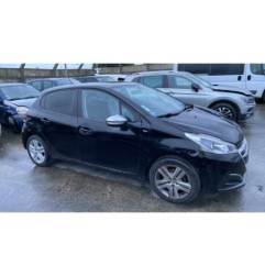 Vitre avant droit PEUGEOT 208 1