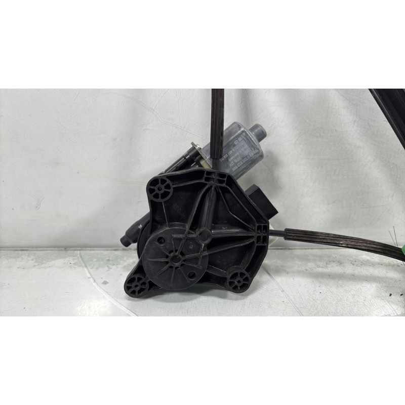 Leve vitre electrique arriere gauche VOLKSWAGEN GOLF 7 Photo n°3