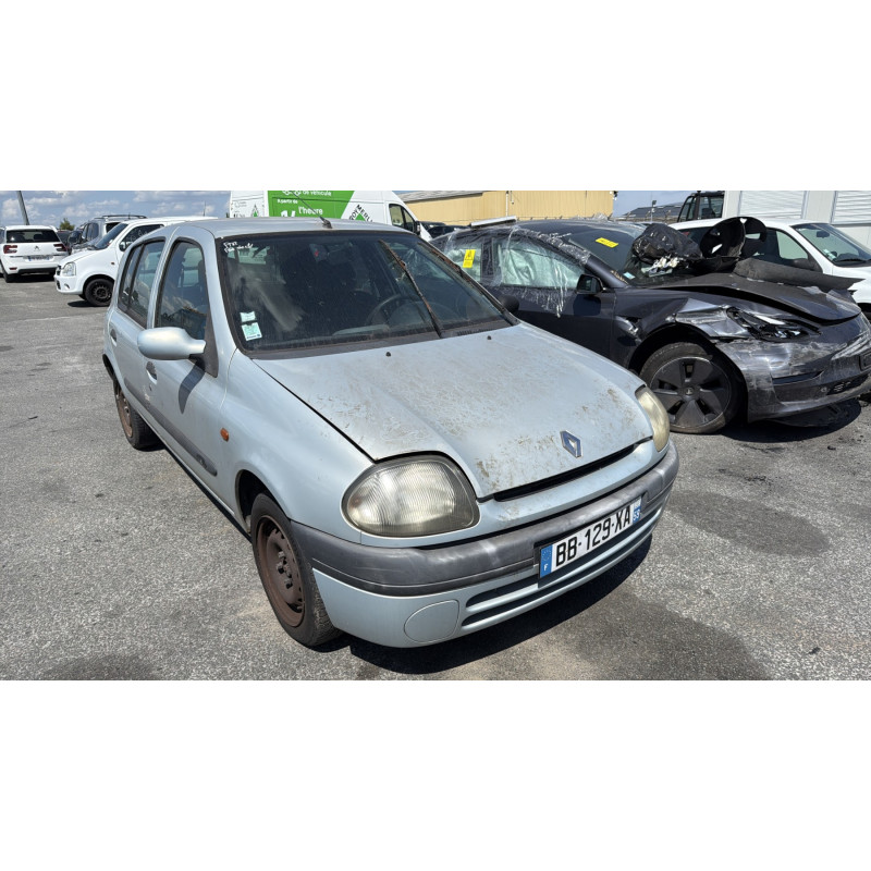 Calandre RENAULT CLIO 2 Photo n°6