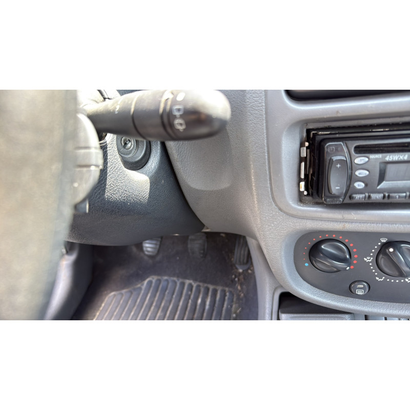 Calandre RENAULT CLIO 2 Photo n°20