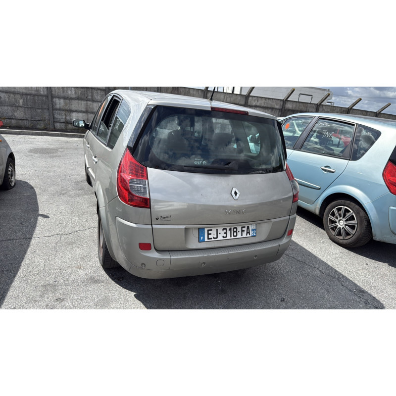 Vitre arriere droit RENAULT GRAND SCENIC 2 Photo n°8