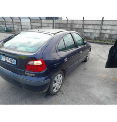 Pare choc avant RENAULT MEGANE 1