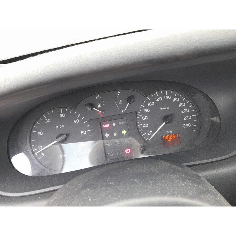 Pare choc avant RENAULT MEGANE 1 Photo n°9