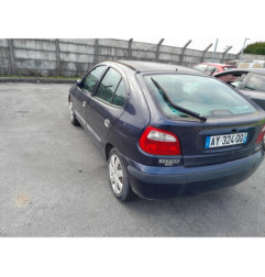 Pare choc avant RENAULT MEGANE 1