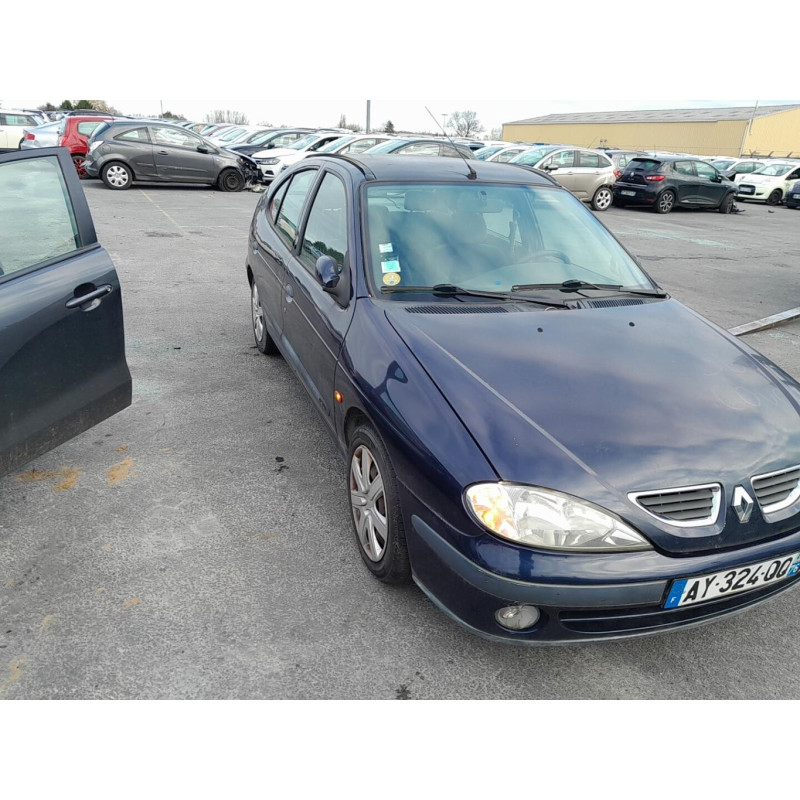 Pare choc avant RENAULT MEGANE 1 Photo n°12