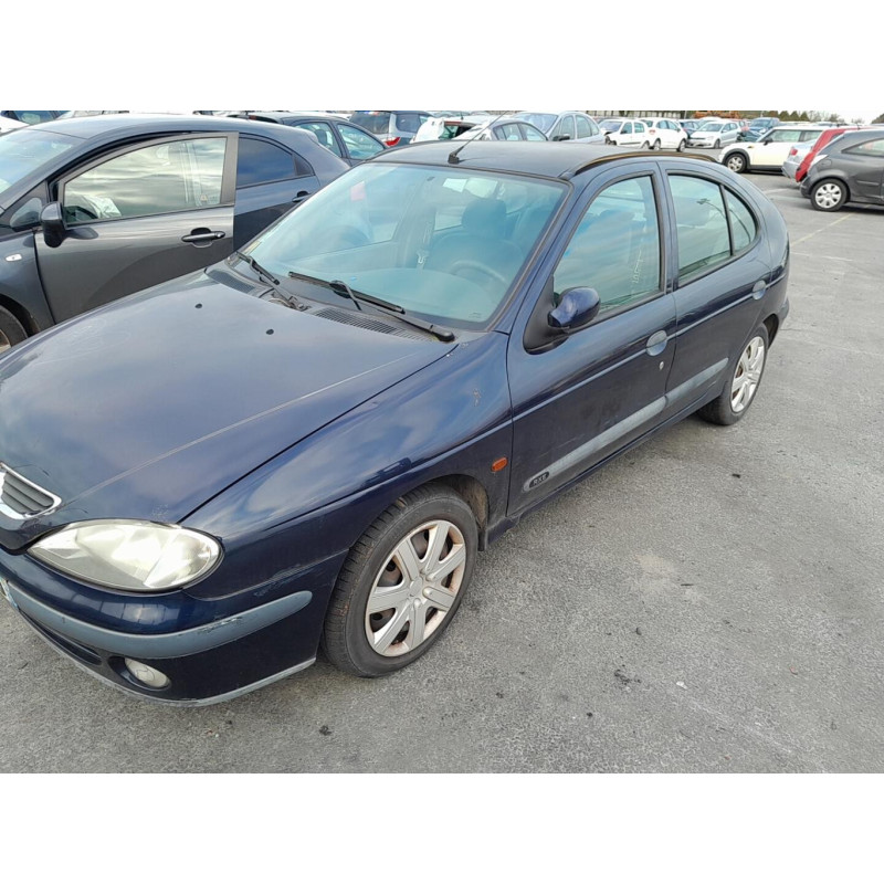 Pare choc avant RENAULT MEGANE 1 Photo n°15