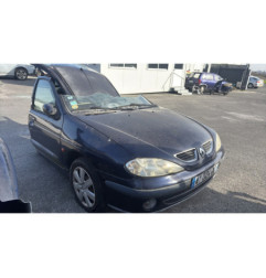 Pare choc avant RENAULT MEGANE 1