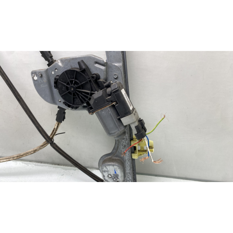 Leve vitre electrique avant droit PEUGEOT 1007 Photo n°6