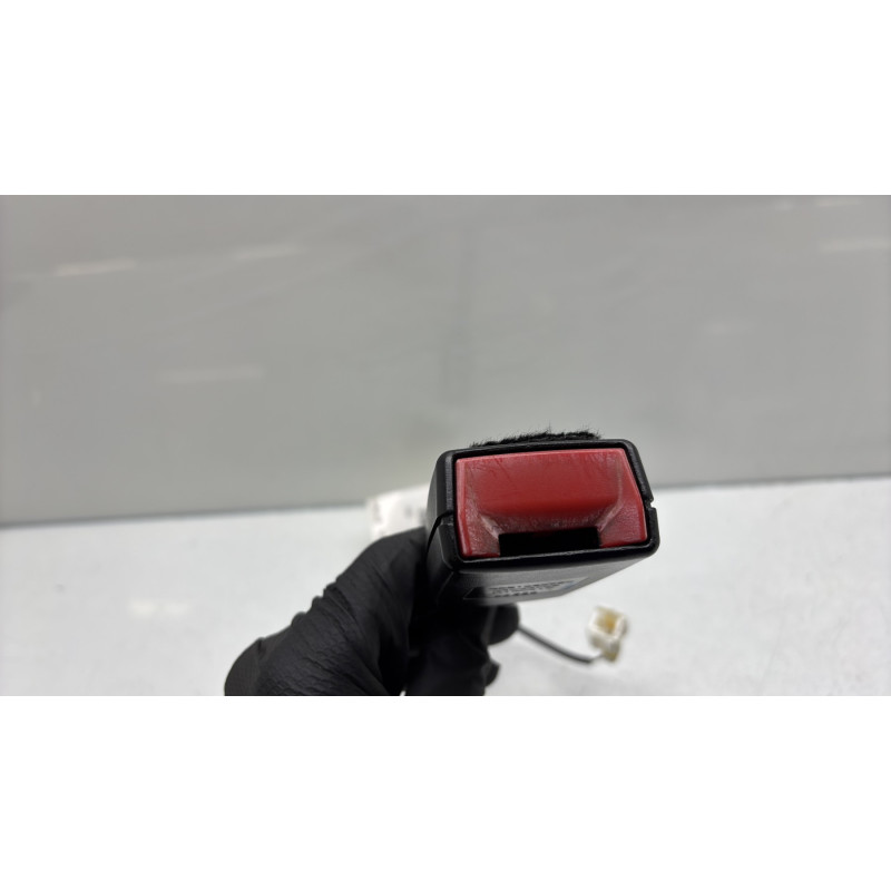 Attache ceinture avant gauche PEUGEOT 3008 1 Photo n°4