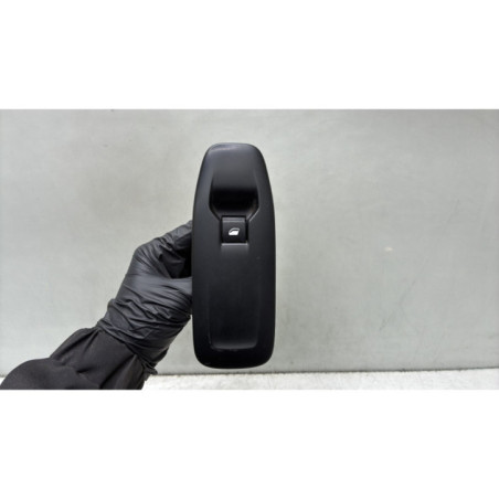 Interrupteur de leve vitre avant droit PEUGEOT 208 1 Photo n°1