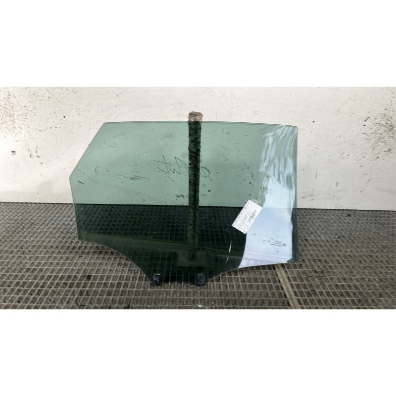 Vitre arriere gauche CITROEN C4 2 Photo n°4