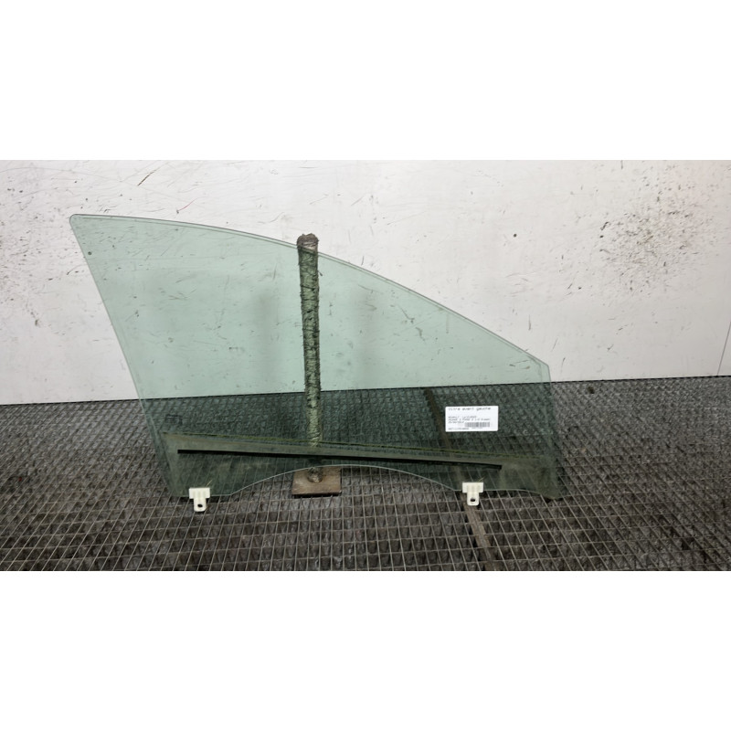 Vitre avant gauche RENAULT MEGANE 3 Photo n°4