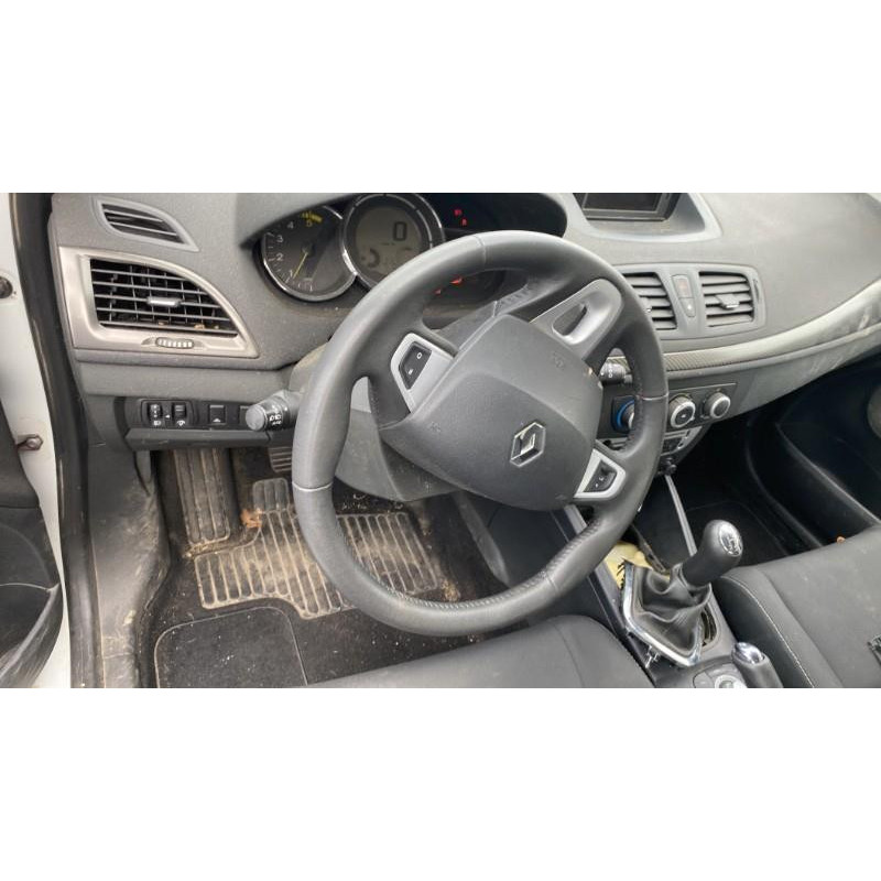 Vitre avant gauche RENAULT MEGANE 3 Photo n°19