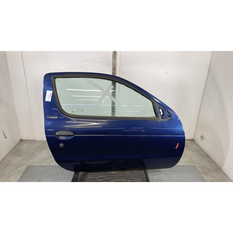 Porte avant droit RENAULT MEGANE 1 Photo n°1