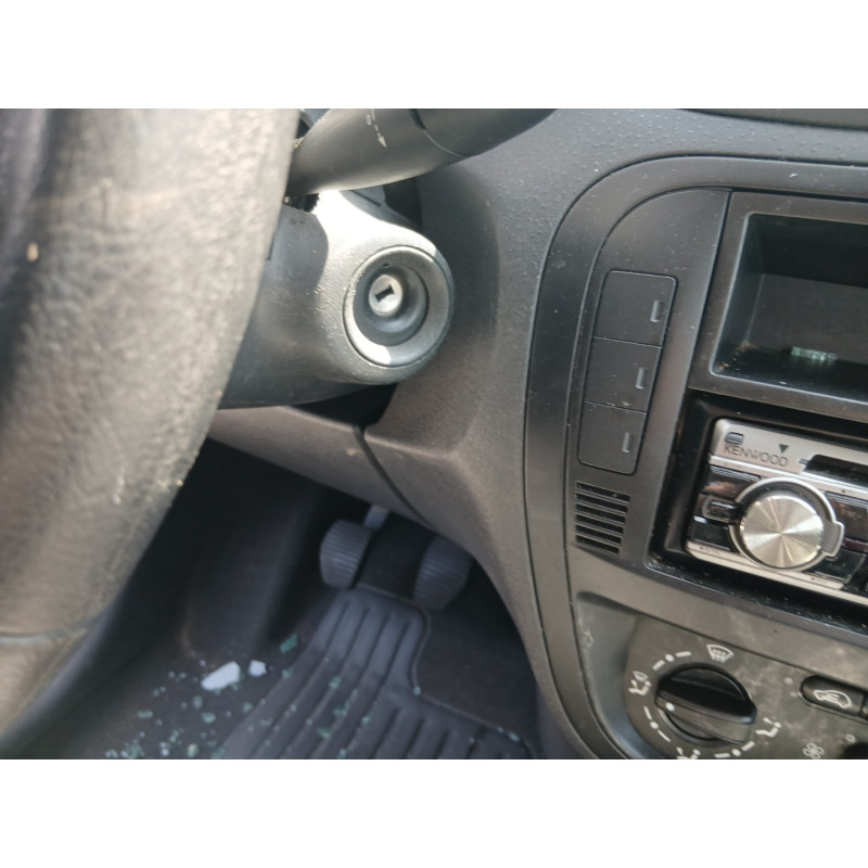 Feu arriere stop central CITROEN C2 Photo n°17