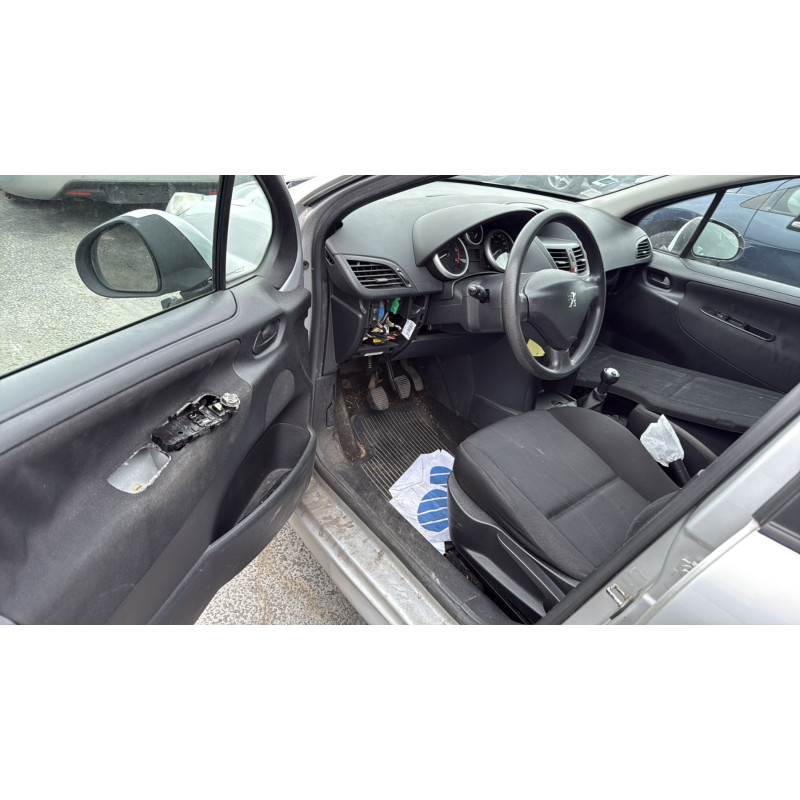 Feu arriere stop central PEUGEOT 207 Photo n°13