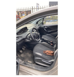 Attache ceinture arriere droit PEUGEOT 208 1