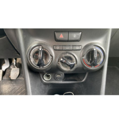 Attache ceinture arriere droit PEUGEOT 208 1
