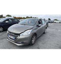 Attache ceinture arriere droit PEUGEOT 208 1