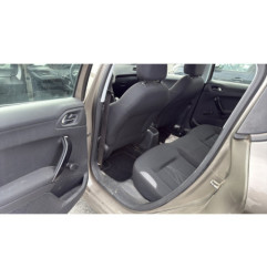 Attache ceinture arriere droit PEUGEOT 208 1