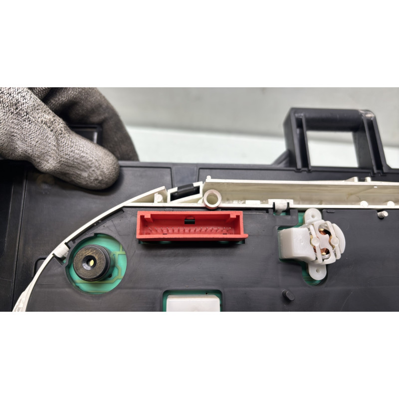 Compteur RENAULT VEL SATIS Photo n°4