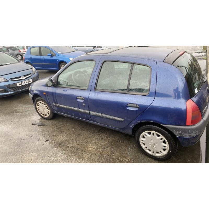 Pare choc avant RENAULT CLIO 2 Photo n°7