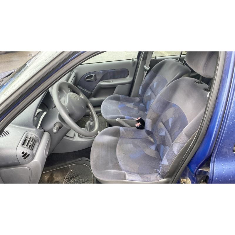 Pare choc avant RENAULT CLIO 2 Photo n°16