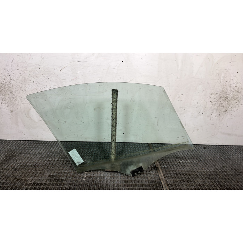 Vitre avant gauche RENAULT GRAND MODUS Photo n°4