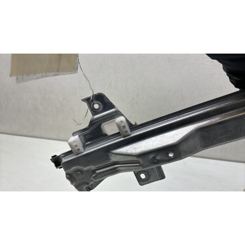 Leve vitre electrique arriere droit PEUGEOT 407 Photo n°4