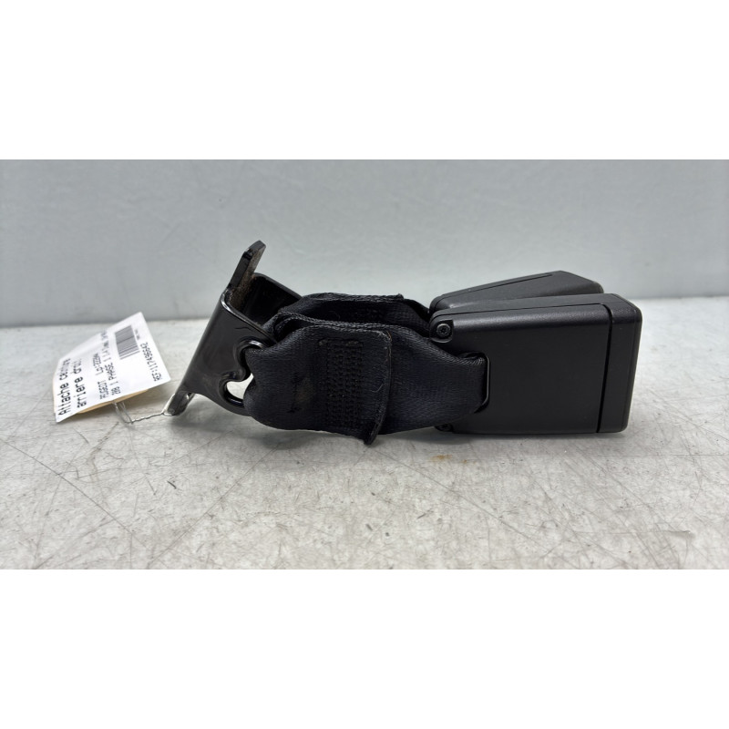 Attache ceinture arriere droit PEUGEOT 208 1 Photo n°2