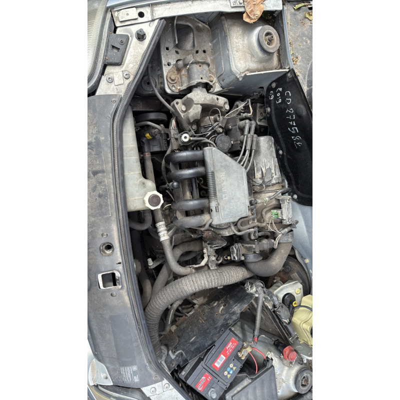 Pare choc avant RENAULT CLIO 2 Photo n°15