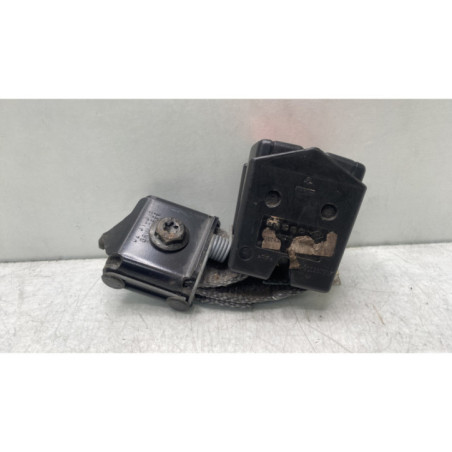 Attache ceinture arriere droit RENAULT CLIO 2 Photo n°1