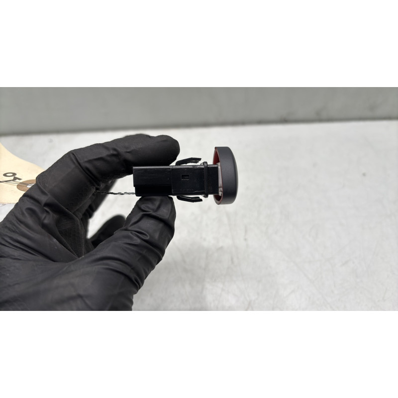 Bouton de warning RENAULT CLIO 2 Photo n°2