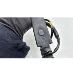 Attache ceinture avant gauche PEUGEOT 107