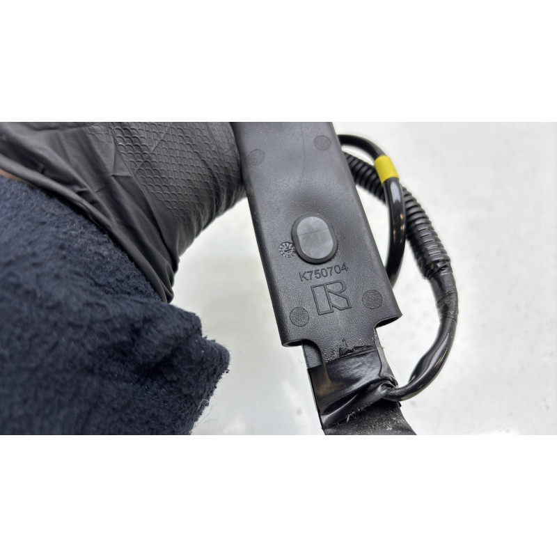 Attache ceinture avant gauche PEUGEOT 107 Photo n°7