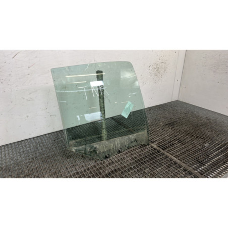 Vitre arriere droit RENAULT CLIO 2 CAMPUS