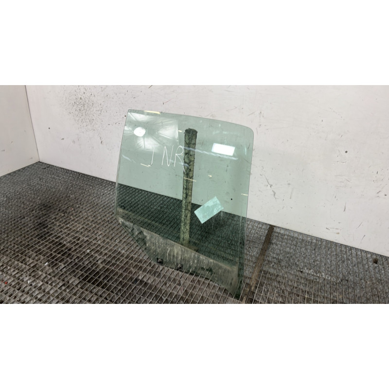 Vitre arriere droit RENAULT CLIO 2 CAMPUS Photo n°3