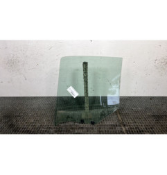 Vitre arriere droit RENAULT CLIO 2 CAMPUS