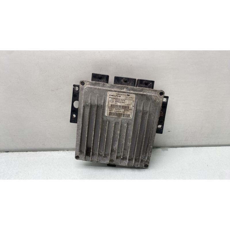 Calculateur moteur RENAULT CLIO 2 CAMPUS Photo n°1
