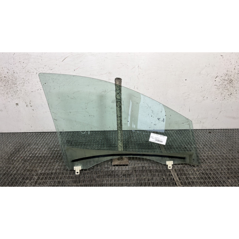 Vitre avant gauche RENAULT MEGANE 3 Photo n°4