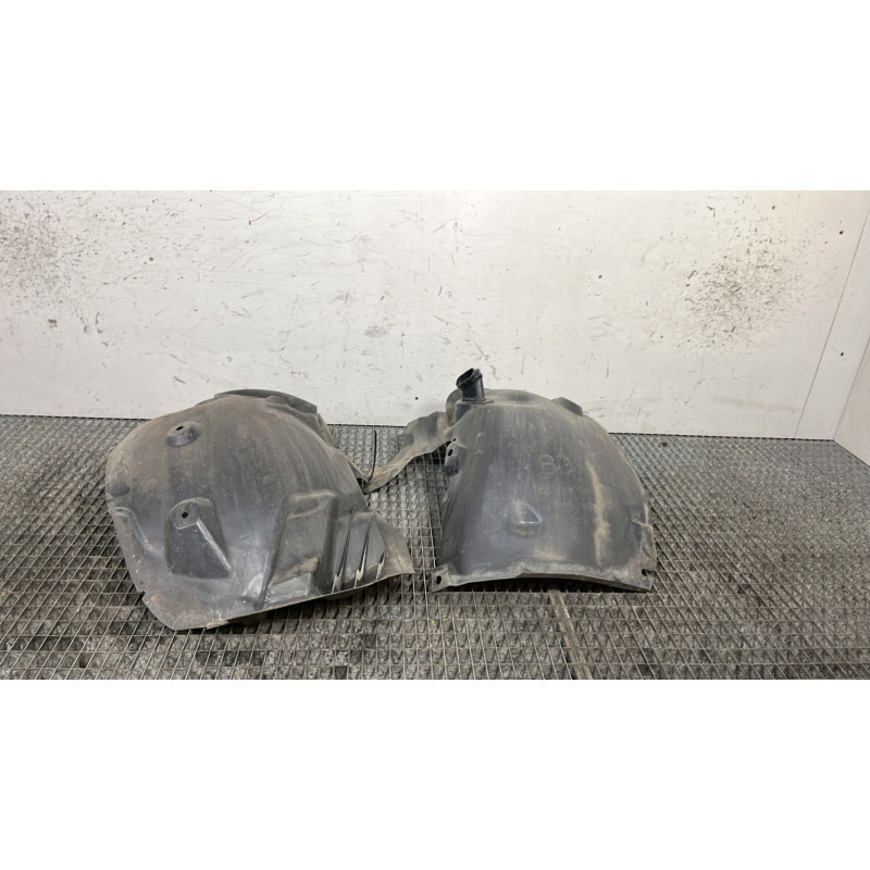 Pare boue avant gauche RENAULT MEGANE 3 Photo n°3