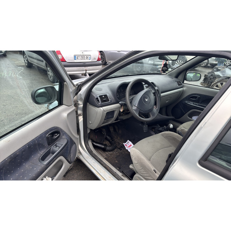 Vitre avant droit RENAULT CLIO 2 Photo n°13