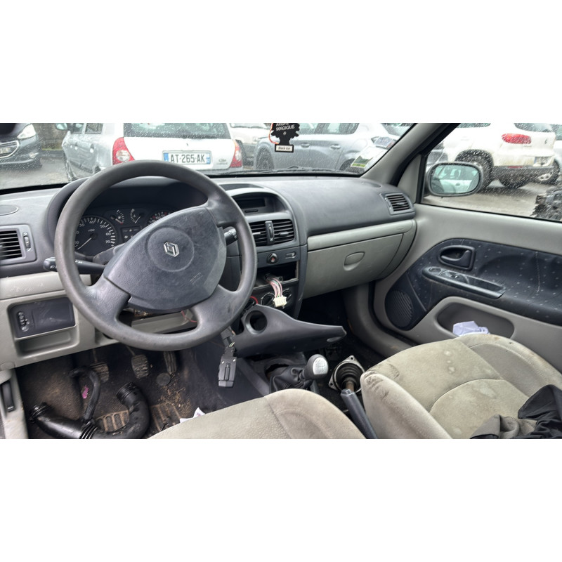 Vitre avant gauche RENAULT CLIO 2 Photo n°16