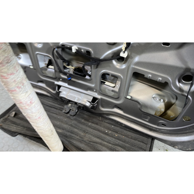 Malle/Hayon arriere RENAULT SCENIC 3 Photo n°10