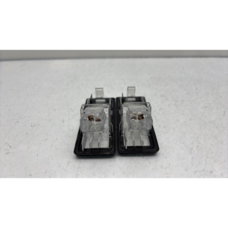 Eclairage de plaque RENAULT SCENIC 3