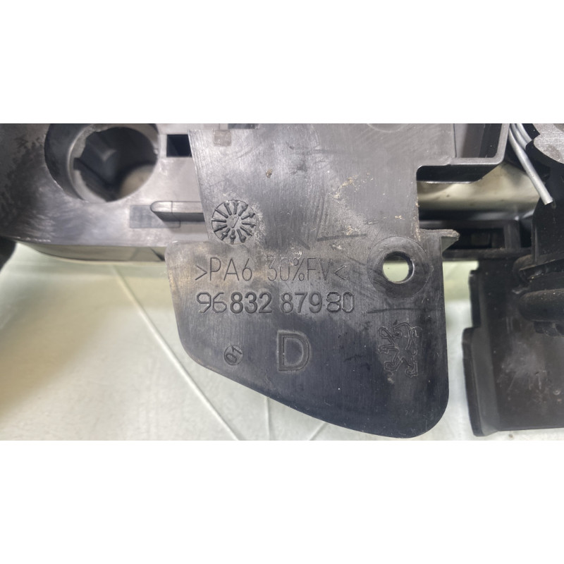 Poignee porte avant droit PEUGEOT 1007 Photo n°4
