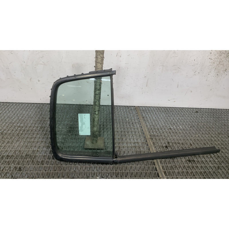 Custode arriere droit (porte) RENAULT CLIO 2 Photo n°1